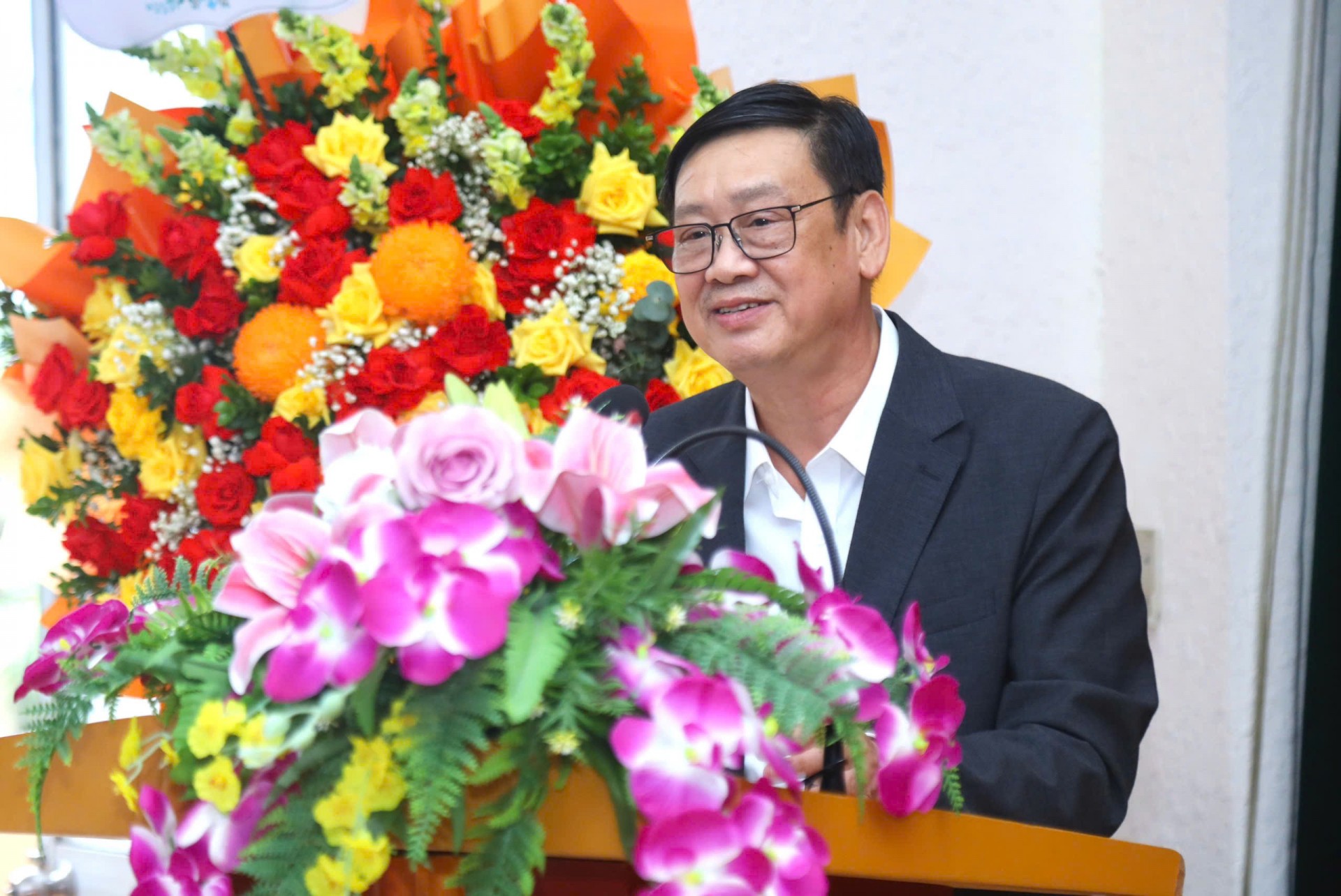 Bệnh viện Đa khoa Y học Cổ truyền Hà Nội: Hiện thực hóa khát vọng "vươn tầm", khẳng định vị thế cánh chim đầu đàn của Đông y Thủ đô