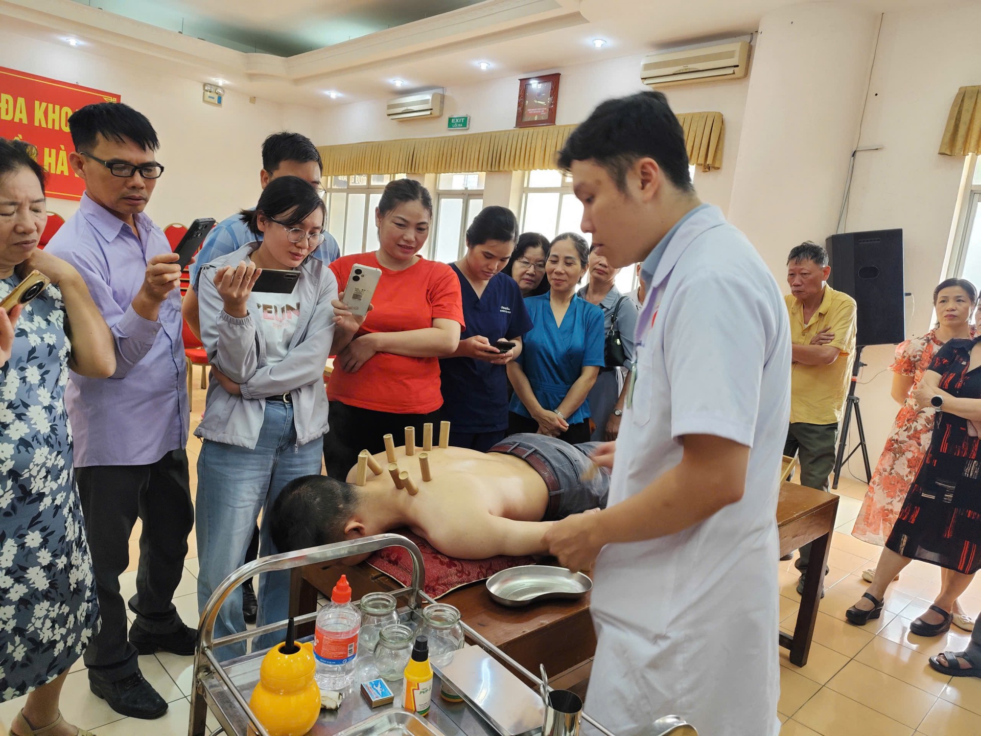 Bệnh viện Đa khoa Y học Cổ truyền Hà Nội: Hiện thực hóa khát vọng "vươn tầm", khẳng định vị thế cánh chim đầu đàn của Đông y Thủ đô