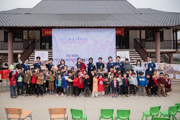 Cùng THE FIFTH WISH “Thắp Nụ Cười Xuân” lan tỏa yêu thương thắp sáng niềm tin và hy vọng tới các em nhỏ điểm Trường Làng Nủ