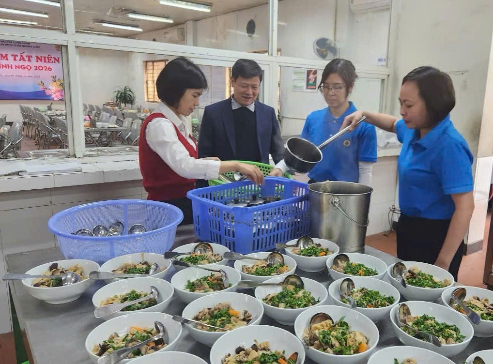 Nhiệt điện Quảng Ninh: Ấm áp bữa cơm tất niên trước thềm năm mới Bính Ngọ 2026