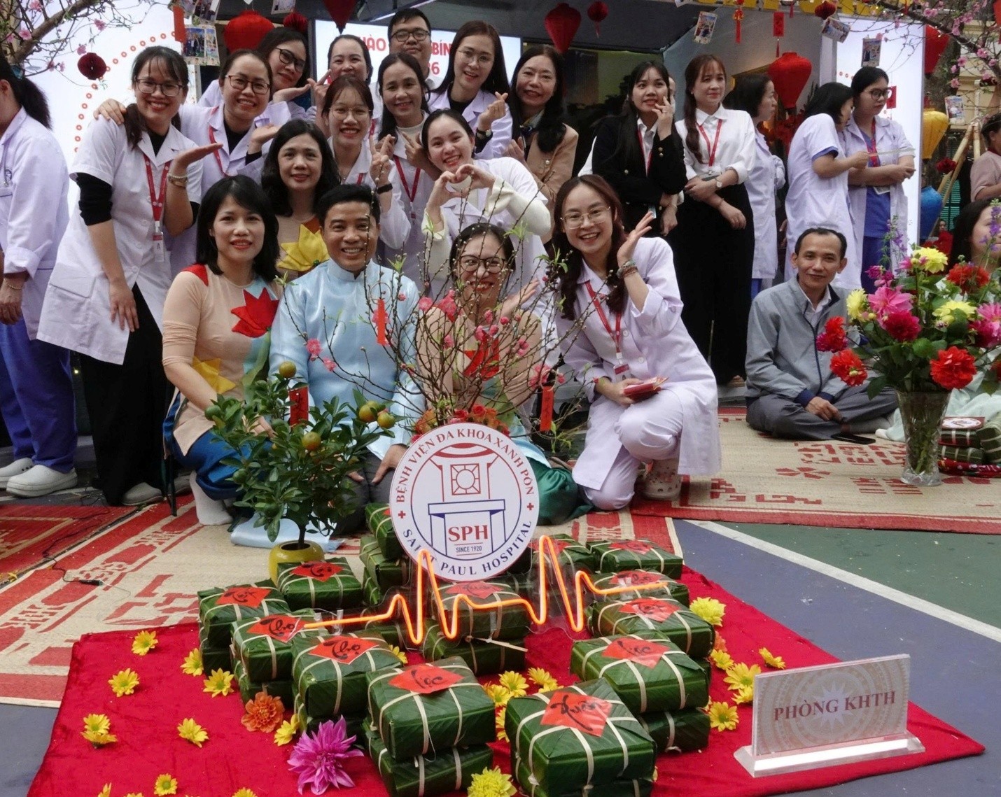 Đảng bộ bệnh viện đa khoa Xanh Pôn:  Lan tỏa nét đẹp văn hóa truyền thống qua chương trình “Tết sum vầy, Xuân dâng Đảng”
