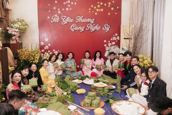 Dàn nghệ sĩ hội ngộ tại " Vị tết xưa". thi gói bánh chưng giữ hồn tết Việt