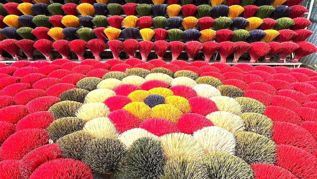 Giữ lửa làng nghề trong những ngày Xuân mới Giữ lửa làng nghề trong những ngày Xuân mới