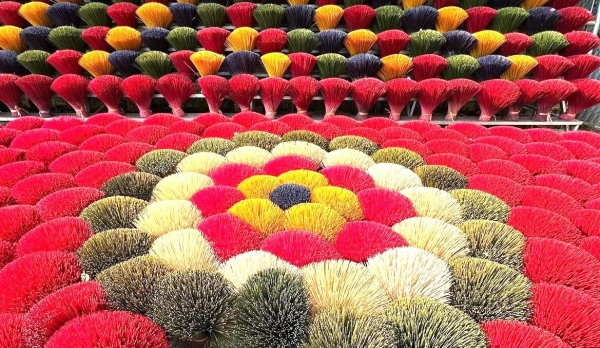 Giữ lửa làng nghề trong những ngày Xuân mới