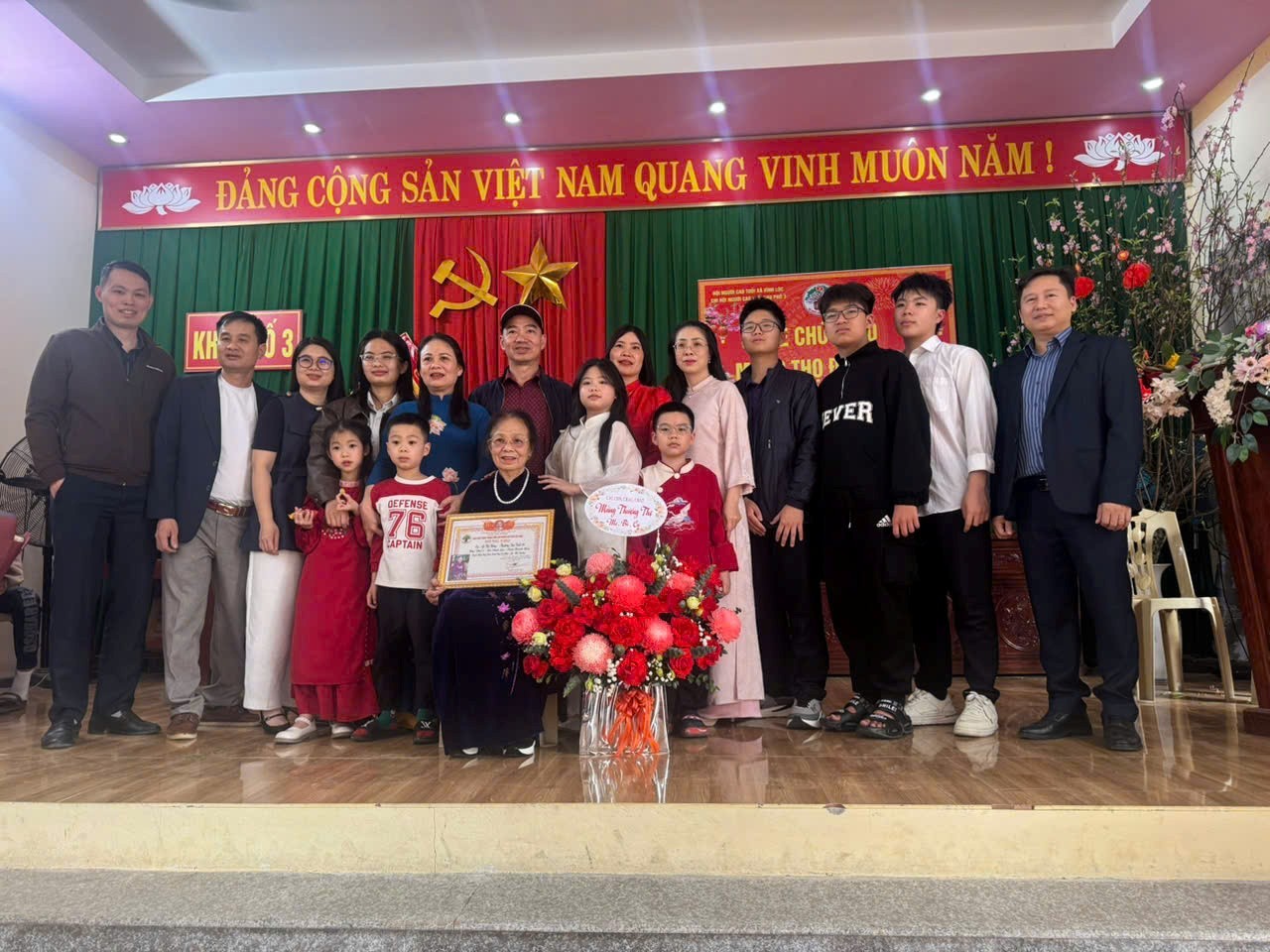 Khu phố 3, xã Vĩnh Lộc rộn ràng lễ chúc thọ, mừng thọ đầu Xuân 2026 Khu phố 3, xã Vĩnh Lộc rộn ràng lễ chúc thọ, mừng thọ đầu Xuân 2026