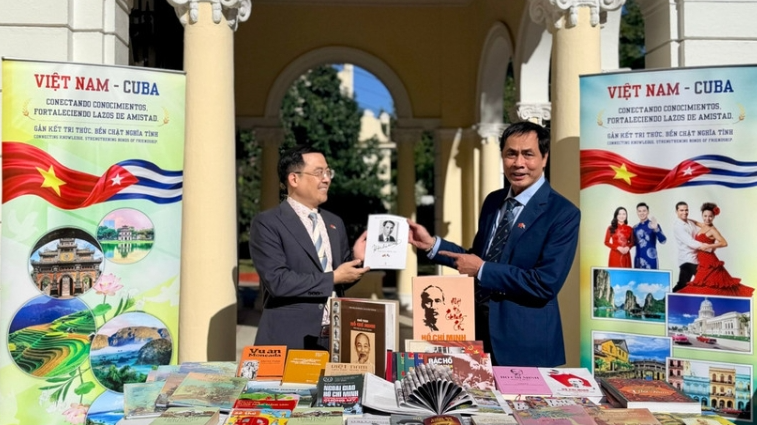 Những ngày sách không thể quên trên đất nước Cuba Những ngày sách không thể quên trên đất nước Cuba