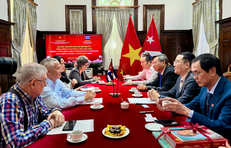 Những ngày sách không thể quên trên đất nước Cuba Những ngày sách không thể quên trên đất nước Cuba