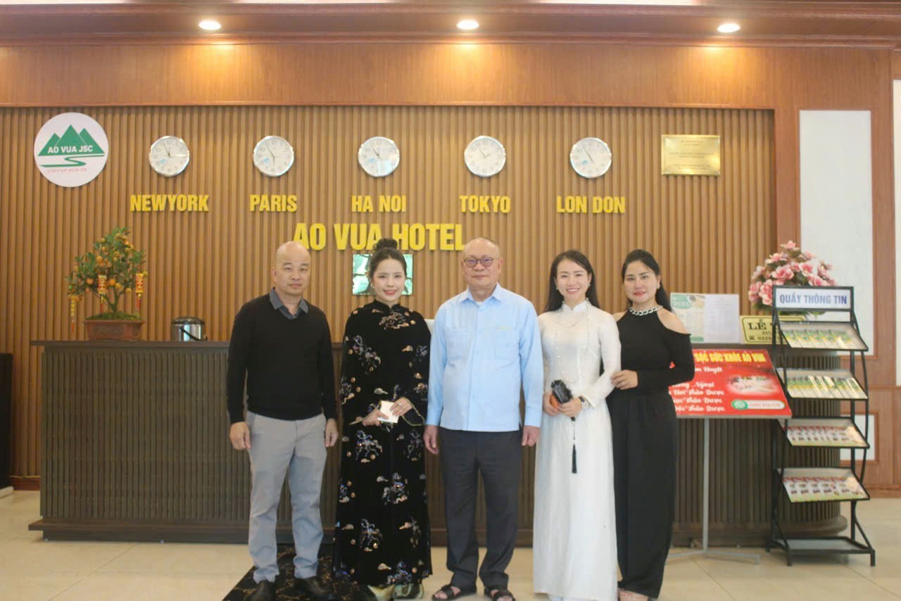 Khai Xuân Hội tụ: Liên minh các Hội Y tế và Công ty CP Ao Vua hướng về cội nguồn Tản Viên Sơn