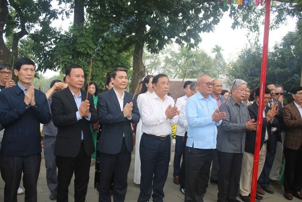 Khai Xuân Hội tụ: Liên minh các Hội Y tế và Công ty CP Ao Vua hướng về cội nguồn Tản Viên Sơn