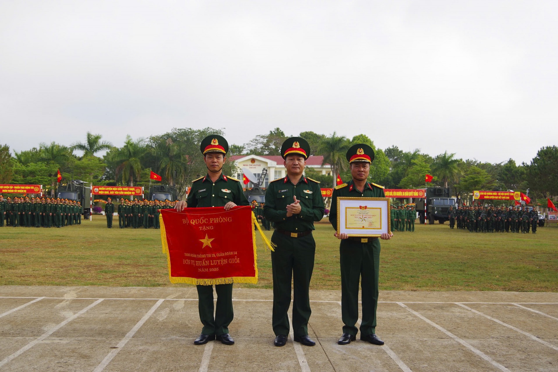 Trung đoàn Thông tin 29 tổ chức Lễ ra quân huấn luyện năm 2026 Trung đoàn Thông tin 29 tổ chức Lễ ra quân huấn luyện năm 2026
