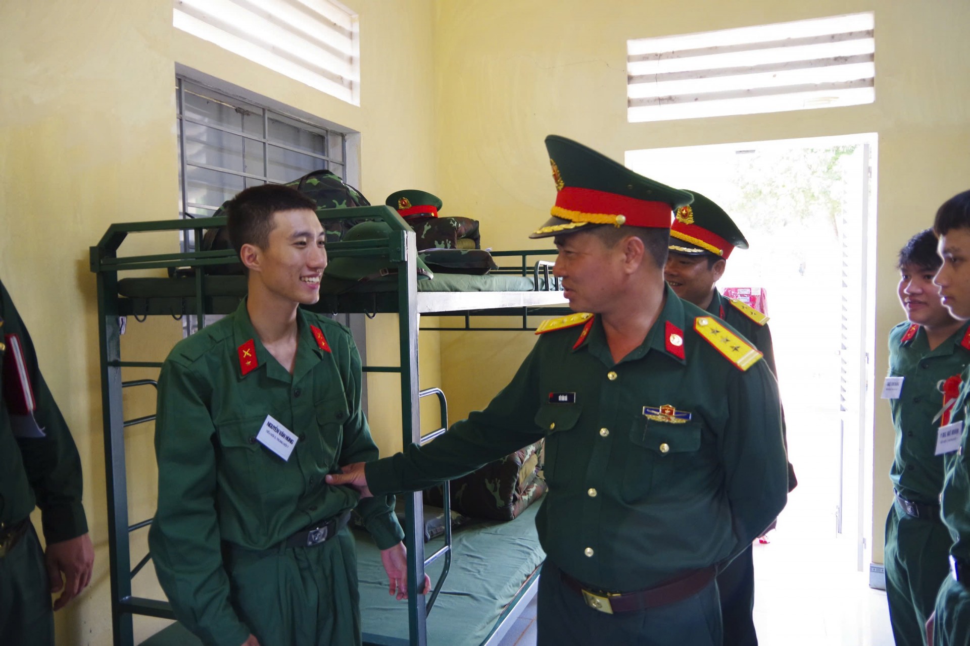 Trung đoàn Thông 29 nhận 150 tân binh tại 4 xã của tỉnh Đắk Lắk Trung đoàn Thông 29 nhận 150 tân binh tại 4 xã của tỉnh Đắk Lắk