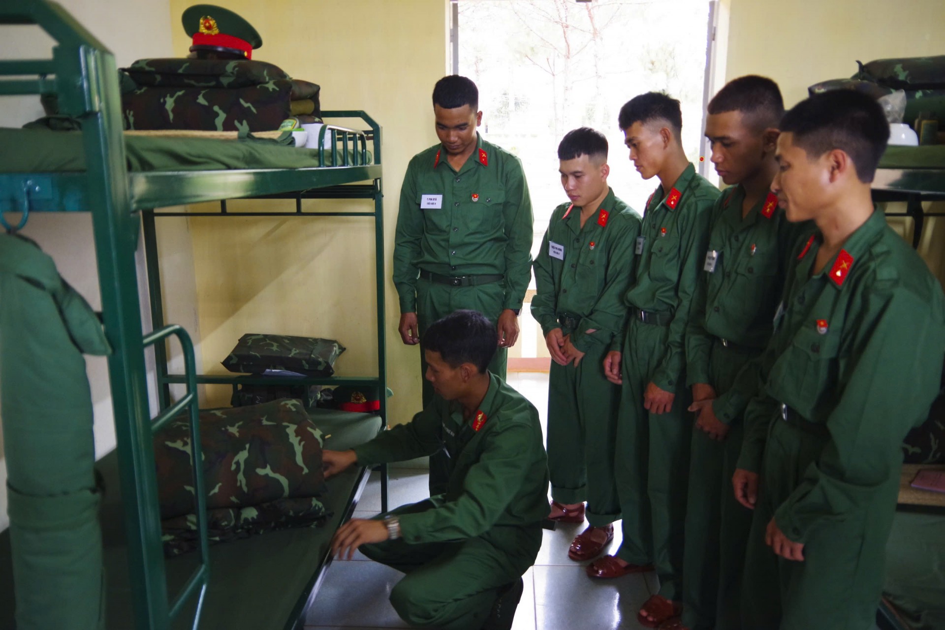 Trung đoàn Thông 29 nhận 150 tân binh tại 4 xã của tỉnh Đắk Lắk Trung đoàn Thông 29 nhận 150 tân binh tại 4 xã của tỉnh Đắk Lắk