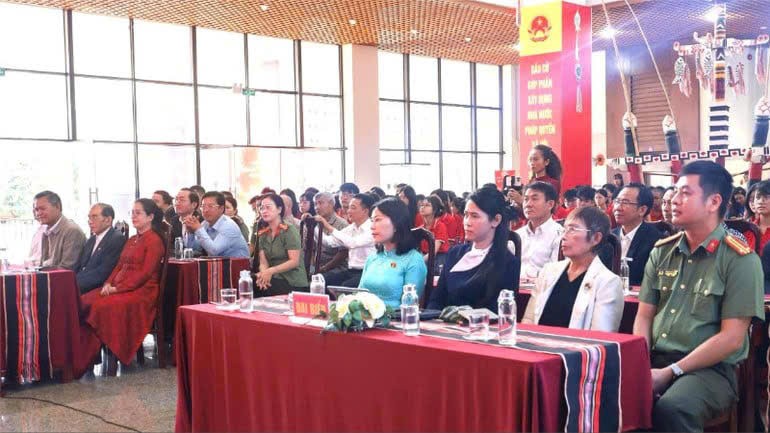 Triển lãm “Đắk Lắk với Quốc hội - Vững niềm tin, Chung khát vọng”