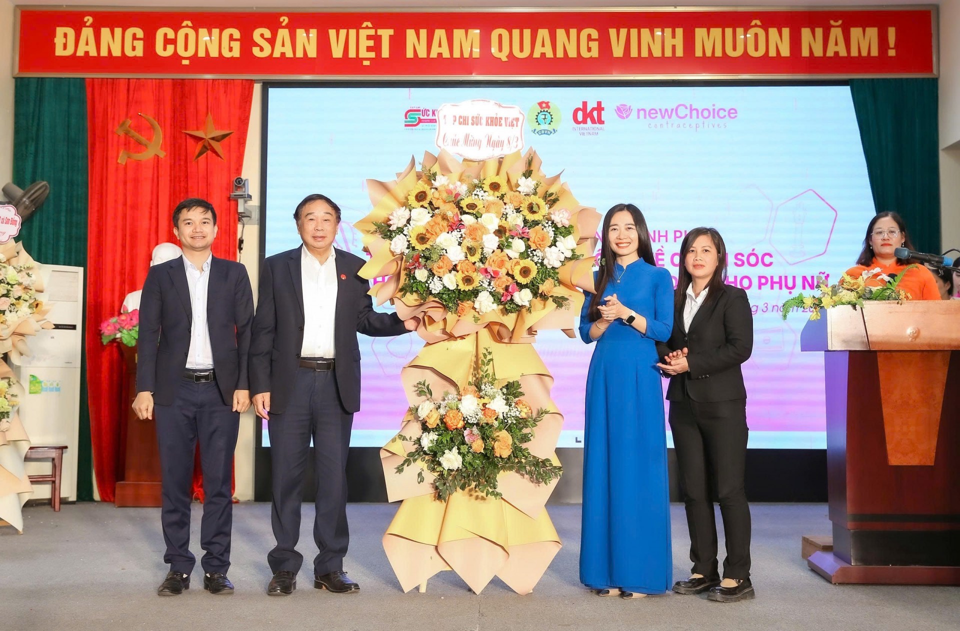 Tăng cường chăm sóc sức khỏe cho phụ nữ xã Sơn Đồng: Sự kết hợp giữa kiến thức và cộng đồng