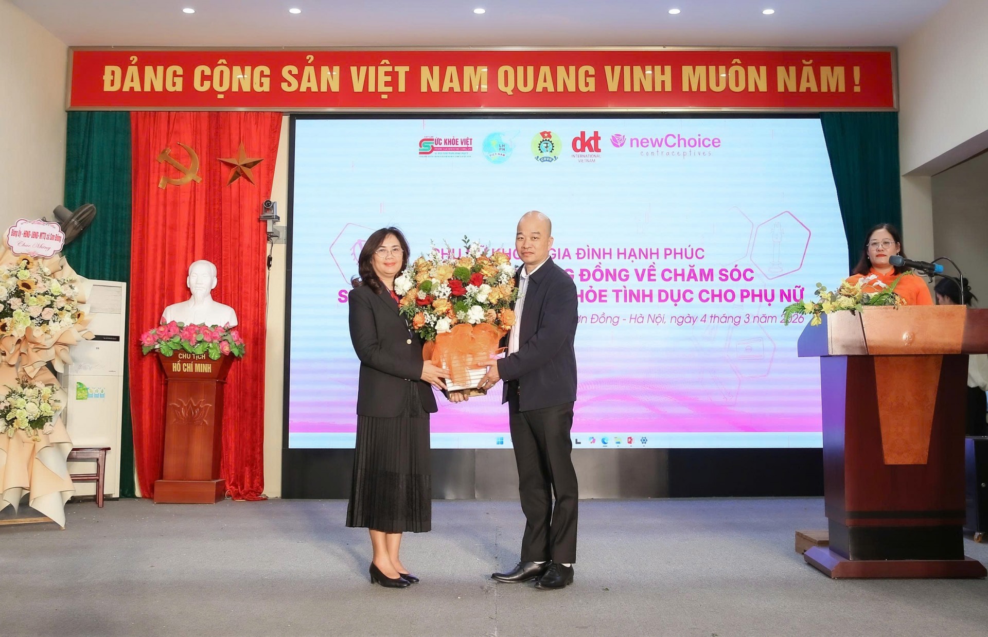 Tăng cường chăm sóc sức khỏe cho phụ nữ xã Sơn Đồng: Sự kết hợp giữa kiến thức và cộng đồng