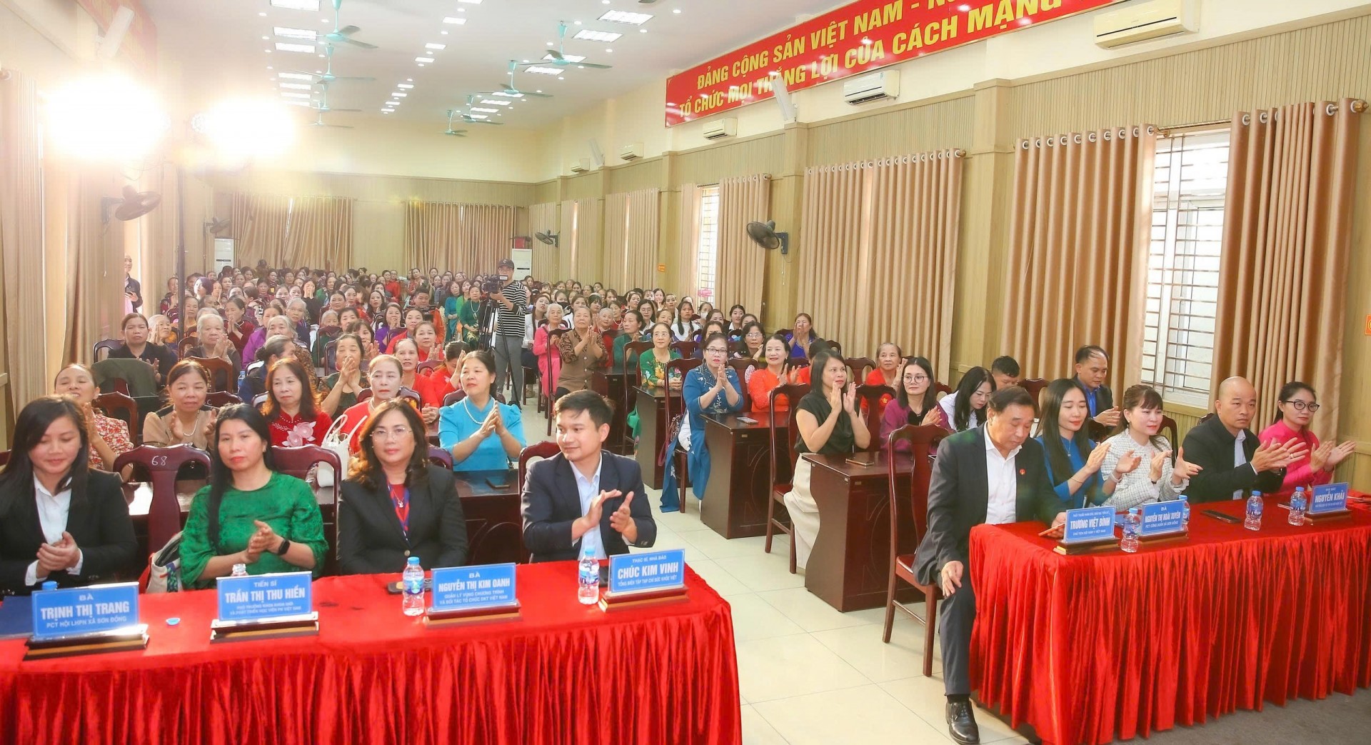 Tăng cường chăm sóc sức khỏe cho phụ nữ xã Sơn Đồng: Sự kết hợp giữa kiến thức và cộng đồng