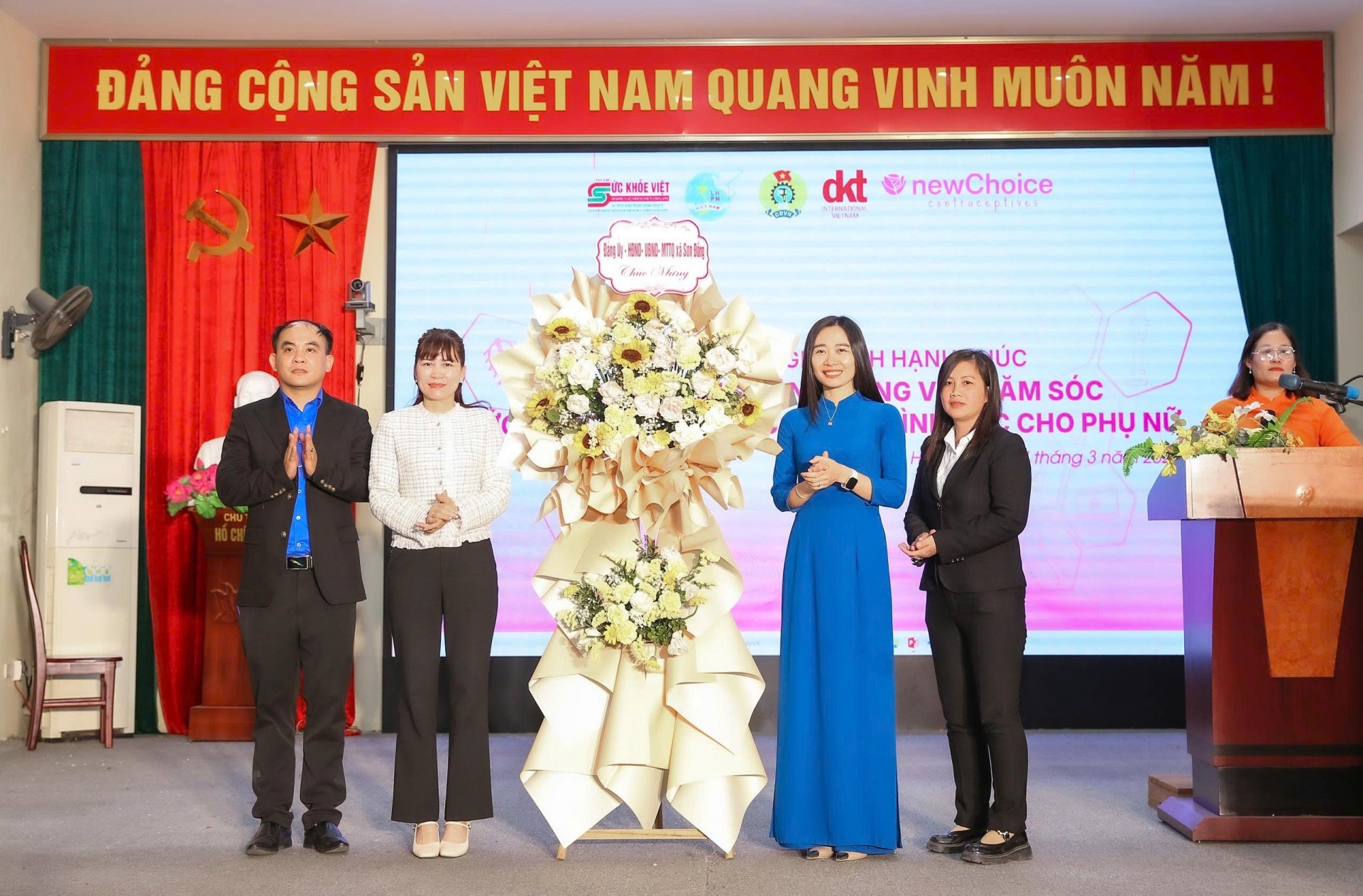 Tăng cường chăm sóc sức khỏe cho phụ nữ xã Sơn Đồng: Sự kết hợp giữa kiến thức và cộng đồng