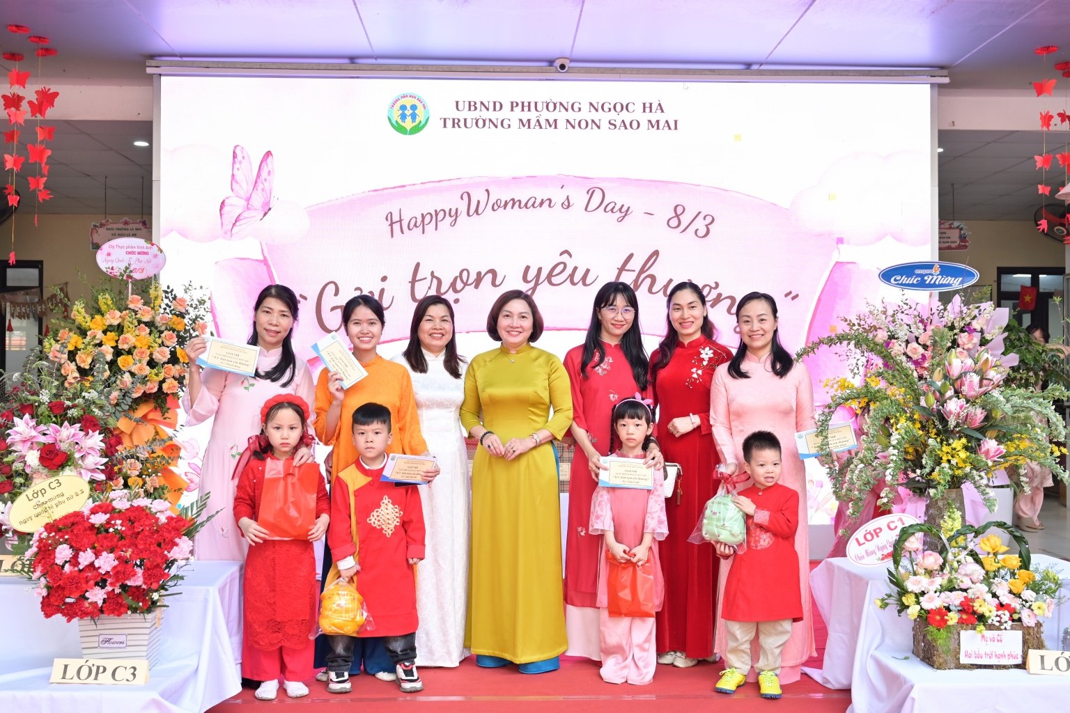 Chuỗi hoạt động ý nghĩa Chào mừng ngày Quốc tế Phụ nữ 8/3 của các bé lớp C1 - Trường Mầm non Sao Mai