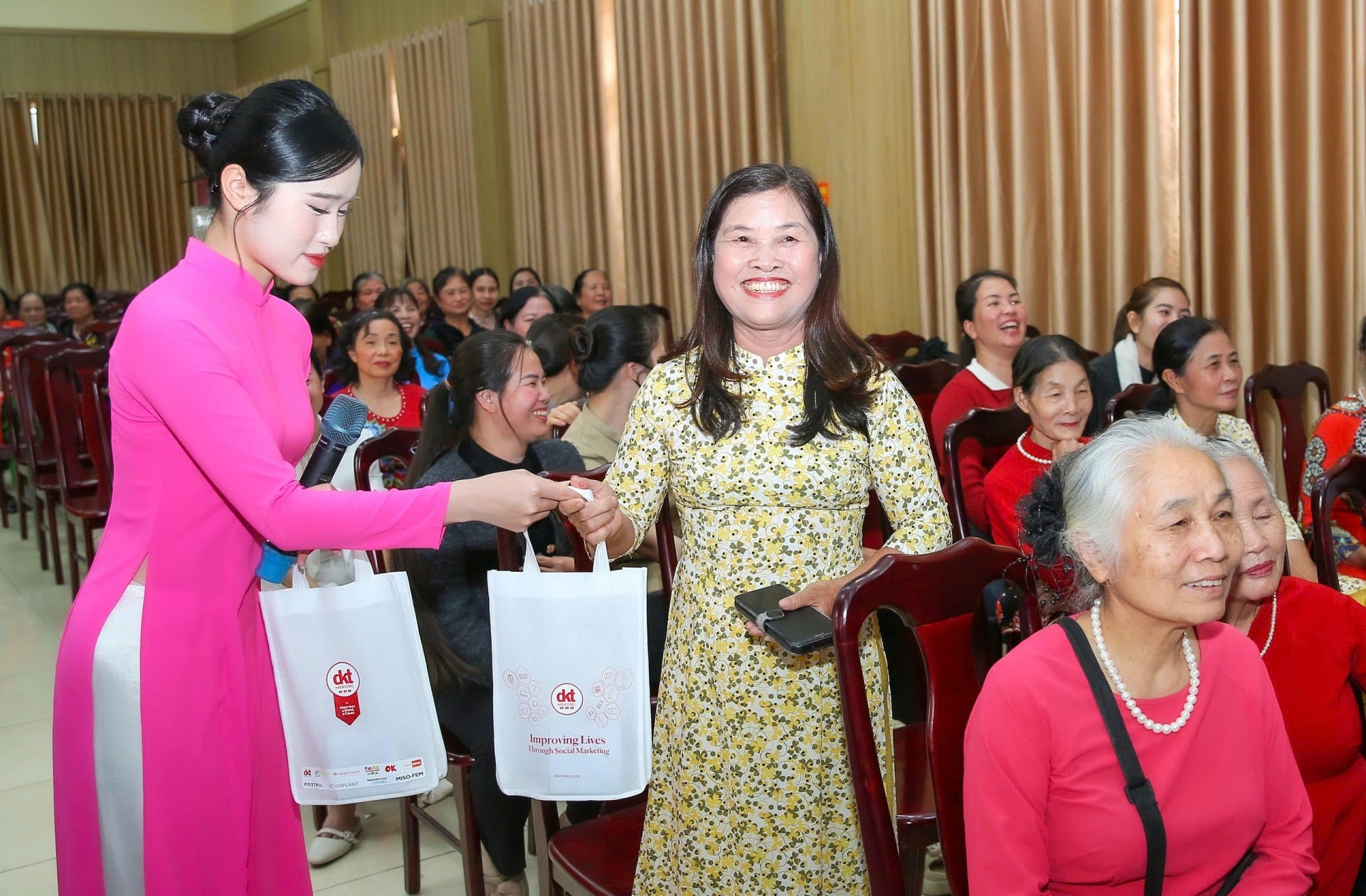 Tăng cường chăm sóc sức khỏe cho phụ nữ xã Sơn Đồng: Sự kết hợp giữa kiến thức và cộng đồng