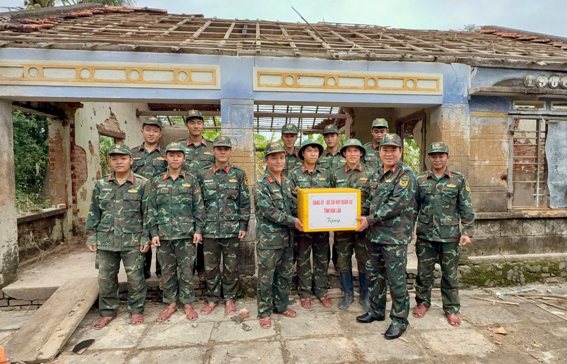 Đại tá Đinh Văn Hưng: Dấu ấn người Chính uỷ gần dân, vì dân