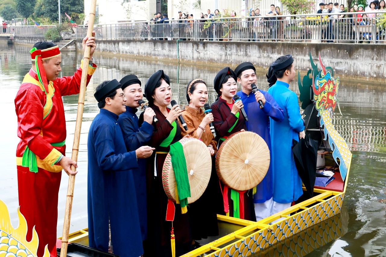 Rộn ràng tiếng hát Quan họ giữa lòng Kinh Bắc: Lễ hội Chùa Kim Sơn – Làng Quả Cảm Rộn ràng tiếng hát Quan họ giữa lòng Kinh Bắc: Lễ hội Chùa Kim Sơn – Làng Quả Cảm