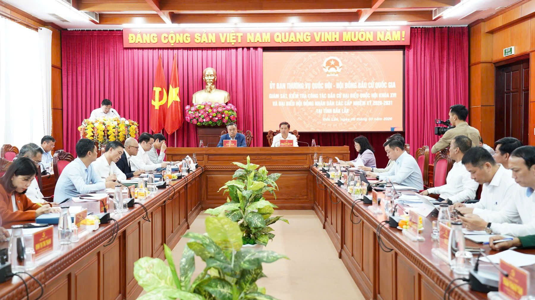 Hội đồng Bầu cử quốc gia làm việc với tỉnh Đắk Lắk về công tác chuẩn bị bầu cử