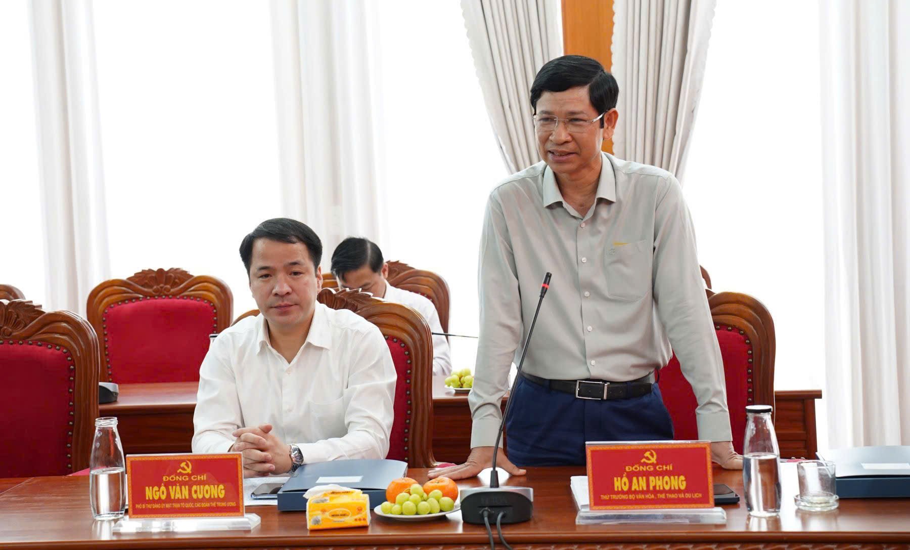 Hội đồng Bầu cử quốc gia làm việc với tỉnh Đắk Lắk về công tác chuẩn bị bầu cử