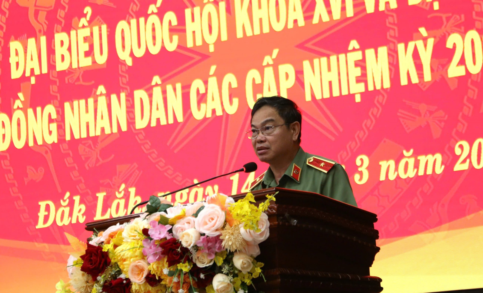 Đắk Lắk: Lực lượng vũ trang tham gia bầu cử sớm, sẵn sàng bảo vệ ngày hội toàn dân Đắk Lắk: Lực lượng vũ trang tham gia bầu cử sớm, sẵn sàng bảo vệ ngày hội toàn dân