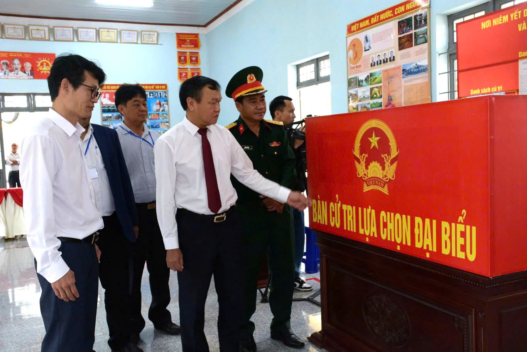 Đắk Lắk: Tiểu đoàn 303, Trung đoàn 584 nô nức tham gia bầu cử