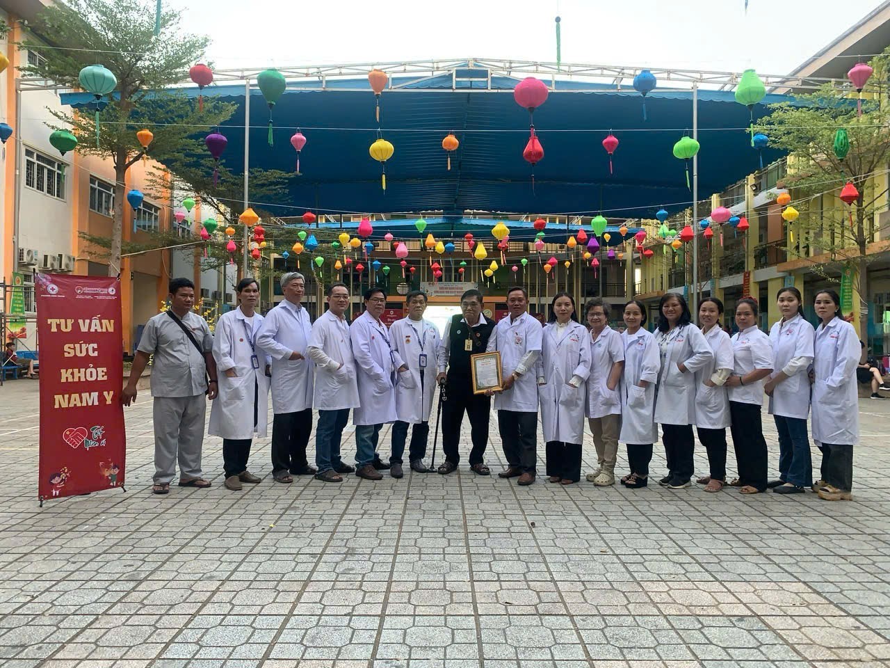 Lương y Nguyễn Mỹ Linh: Hành trình gần hai thập kỷ chữa bệnh cứu người và tâm huyết với Nam y Việt Nam