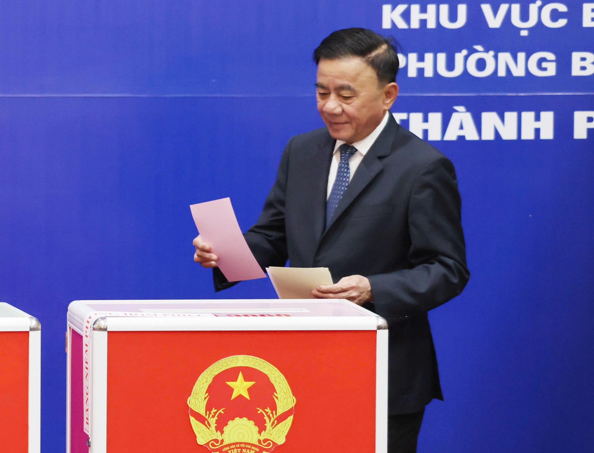 Chùm ảnh: Các đồng chí lãnh đạo Đảng, Nhà nước thực hiện quyền cử tri Chùm ảnh: Các đồng chí lãnh đạo Đảng, Nhà nước thực hiện quyền cử tri