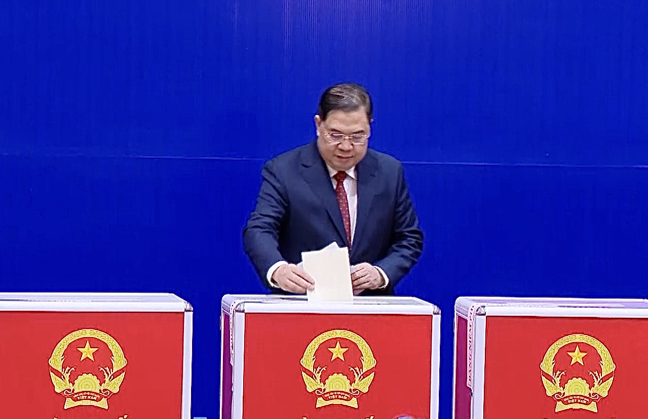 Chùm ảnh: Các đồng chí lãnh đạo Đảng, Nhà nước thực hiện quyền cử tri Chùm ảnh: Các đồng chí lãnh đạo Đảng, Nhà nước thực hiện quyền cử tri