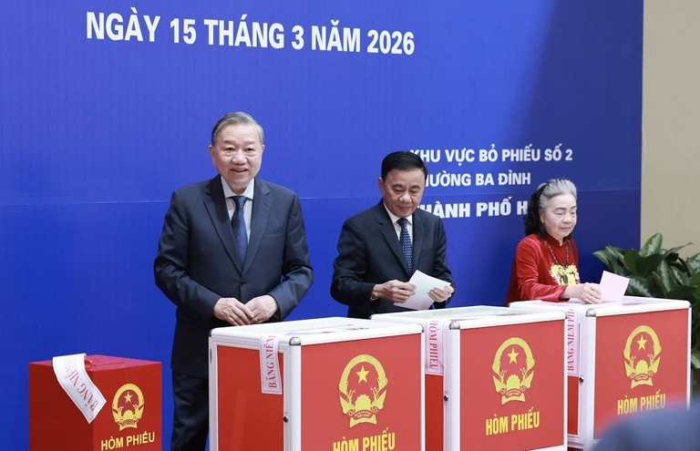 Chùm ảnh: Các đồng chí lãnh đạo Đảng, Nhà nước thực hiện quyền cử tri