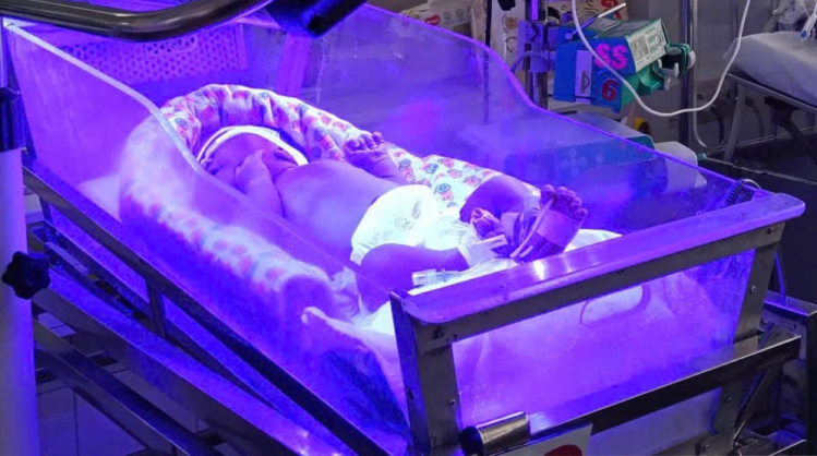 Chạy đua cứu bộ não cho bé sơ sinh mang nhóm máu hiếm