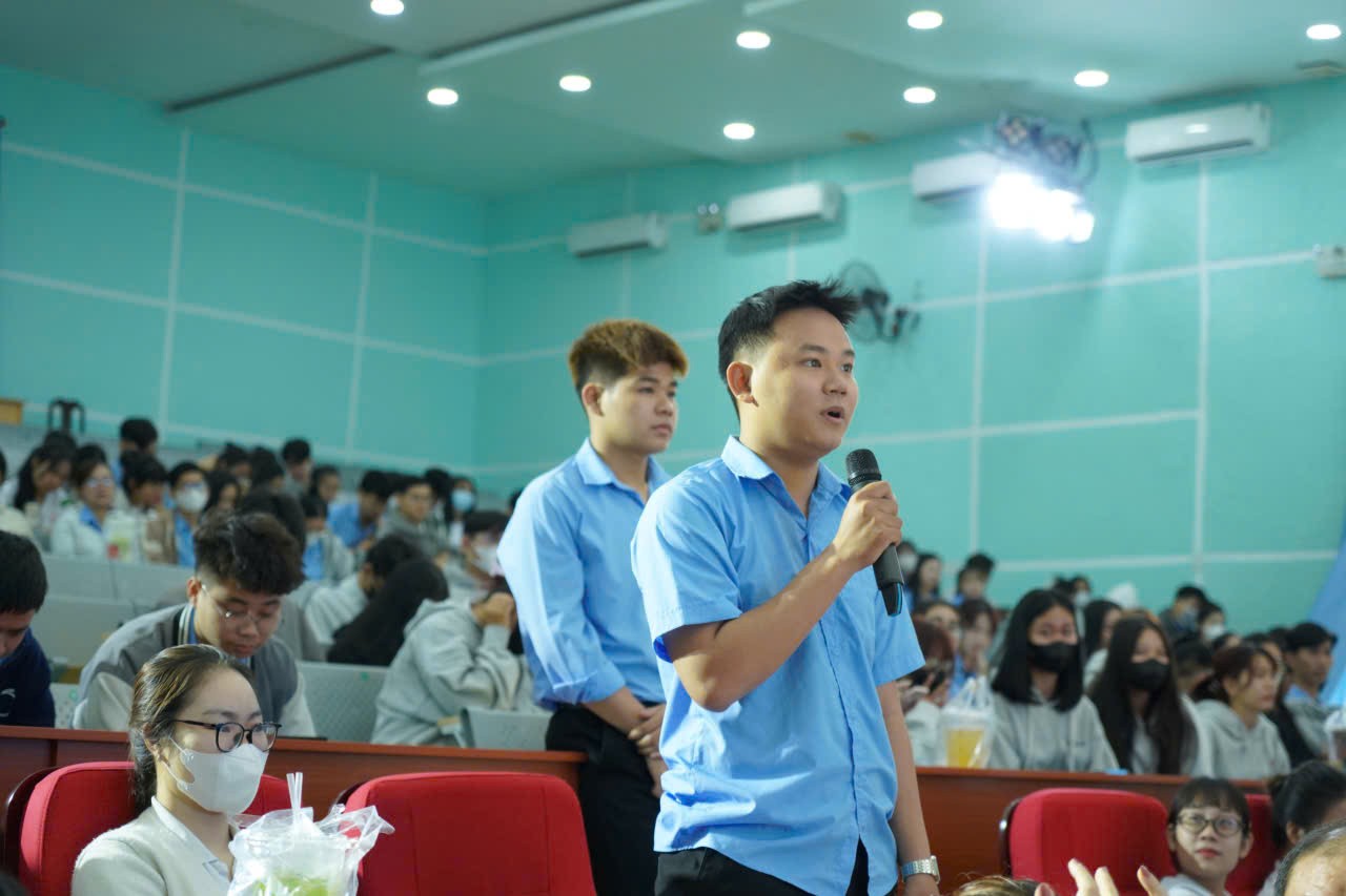 Doanh nghiệp đồng hành cùng sinh viên Đại học Tây Đô: Khởi đầu vững chắc cho tương lai