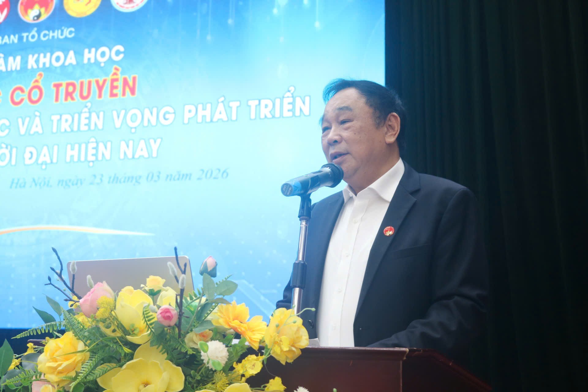 Tọa đàm khoa học: Y học Cổ truyền- Khó khăn, Thách thức và Triển vọng phát triển trong thời đại hiện nay Tọa đàm khoa học: Y học Cổ truyền Khó khăn, Thách thức và Triển vọng phát triển trong thời đại hiện nay