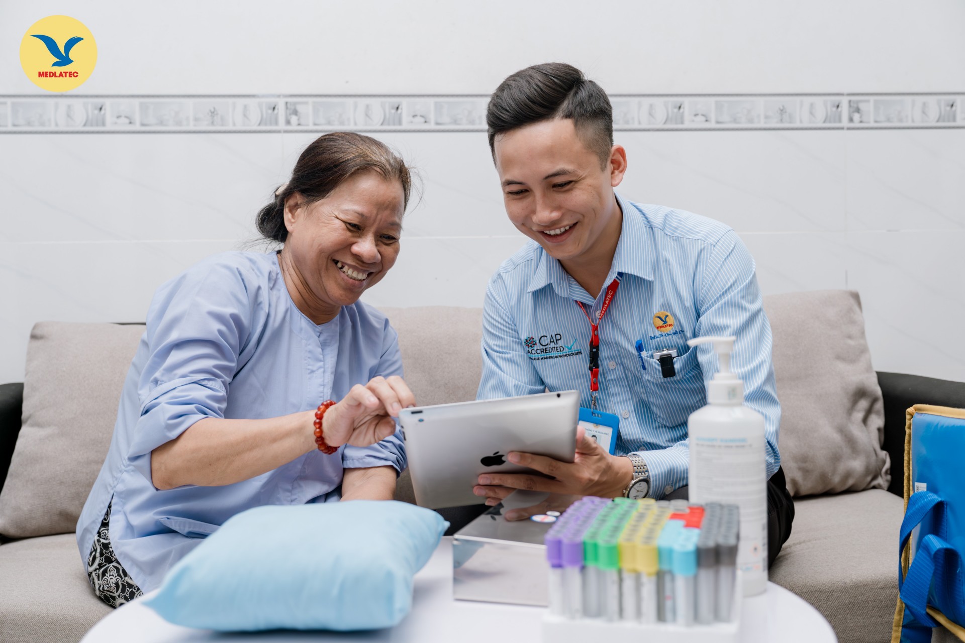 Xét nghiệm y tế thời 4.0: Đặt lịch dễ dàng như gọi xe công nghệ