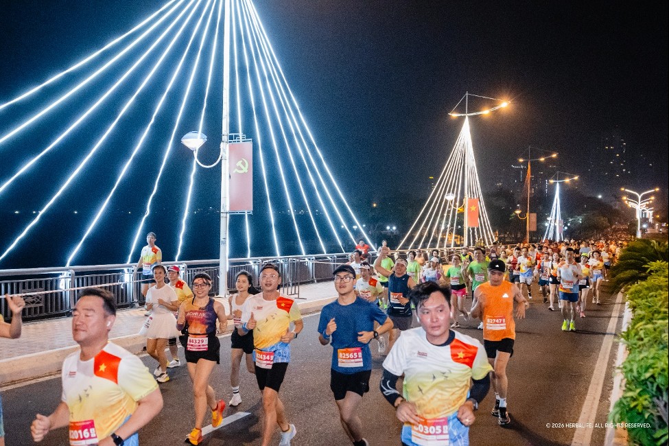 Hơn 12.000 vận động viên dự giải marathon, lan tỏa tinh thần sống khỏe