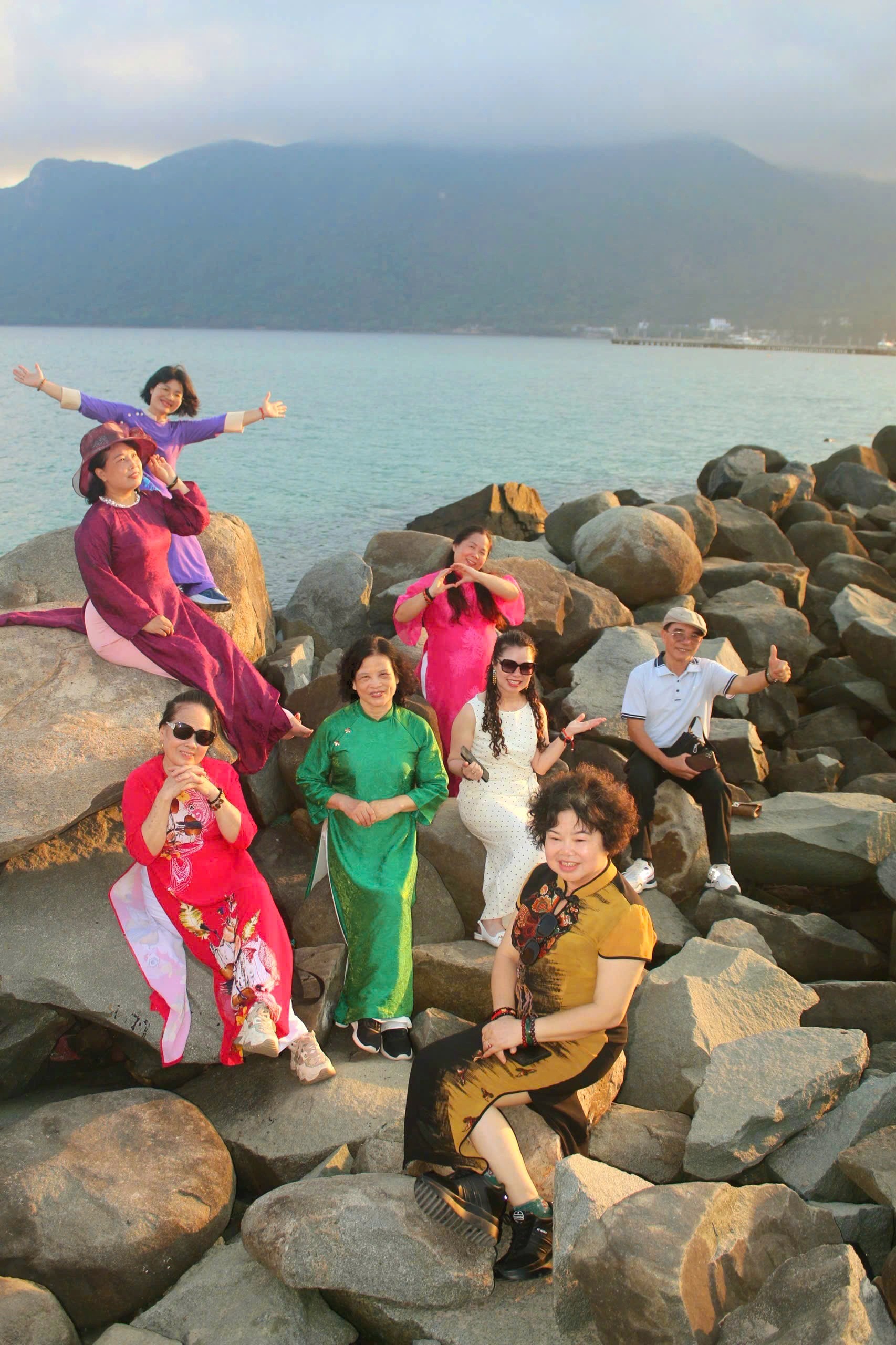 Hành trình “Về nguồn” đầy cảm xúc của Đoàn Hội viên Hội Nam Y Việt Nam tại Côn Đảo