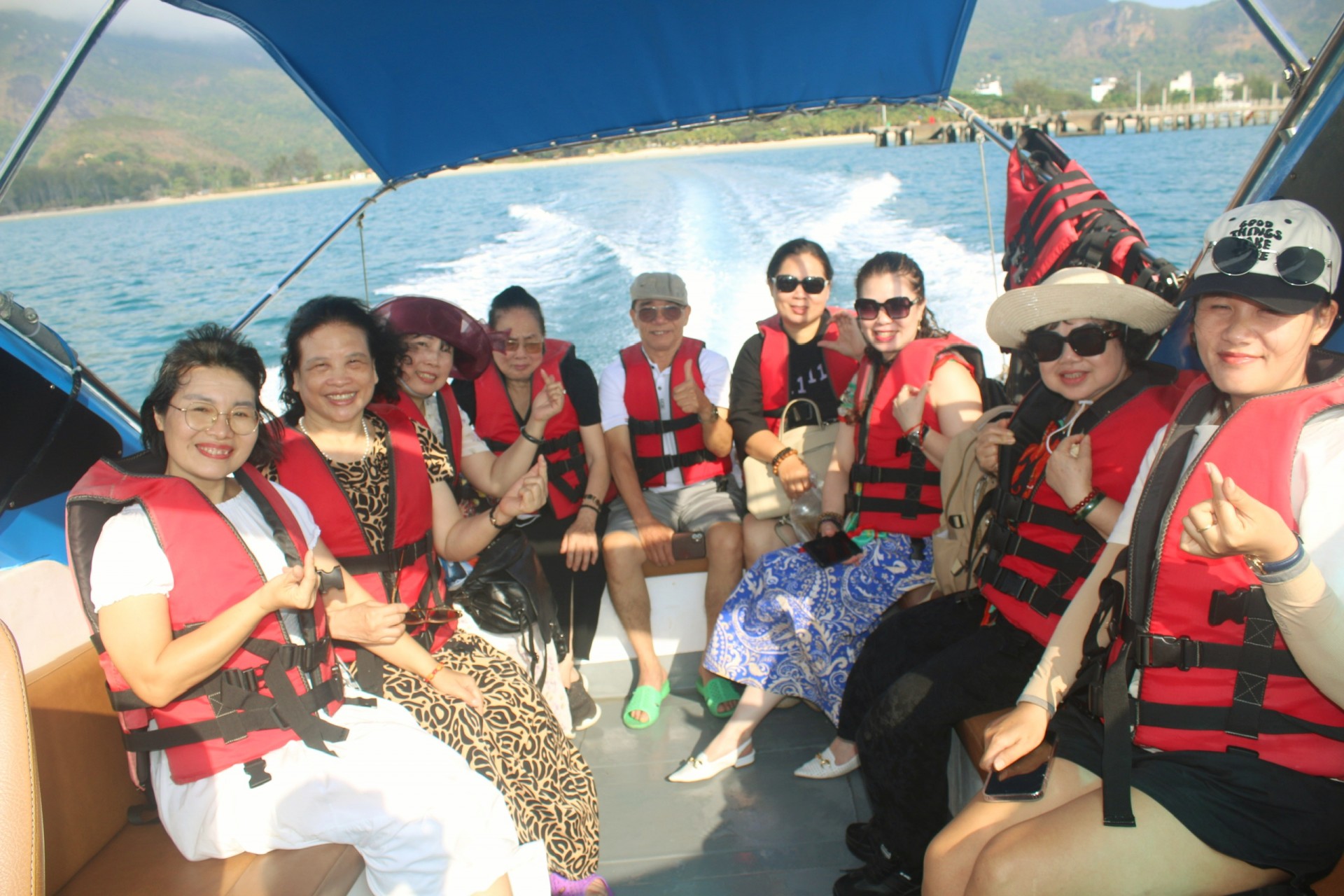 Hành trình “Về nguồn” đầy cảm xúc của Đoàn Hội viên Hội Nam Y Việt Nam tại Côn Đảo