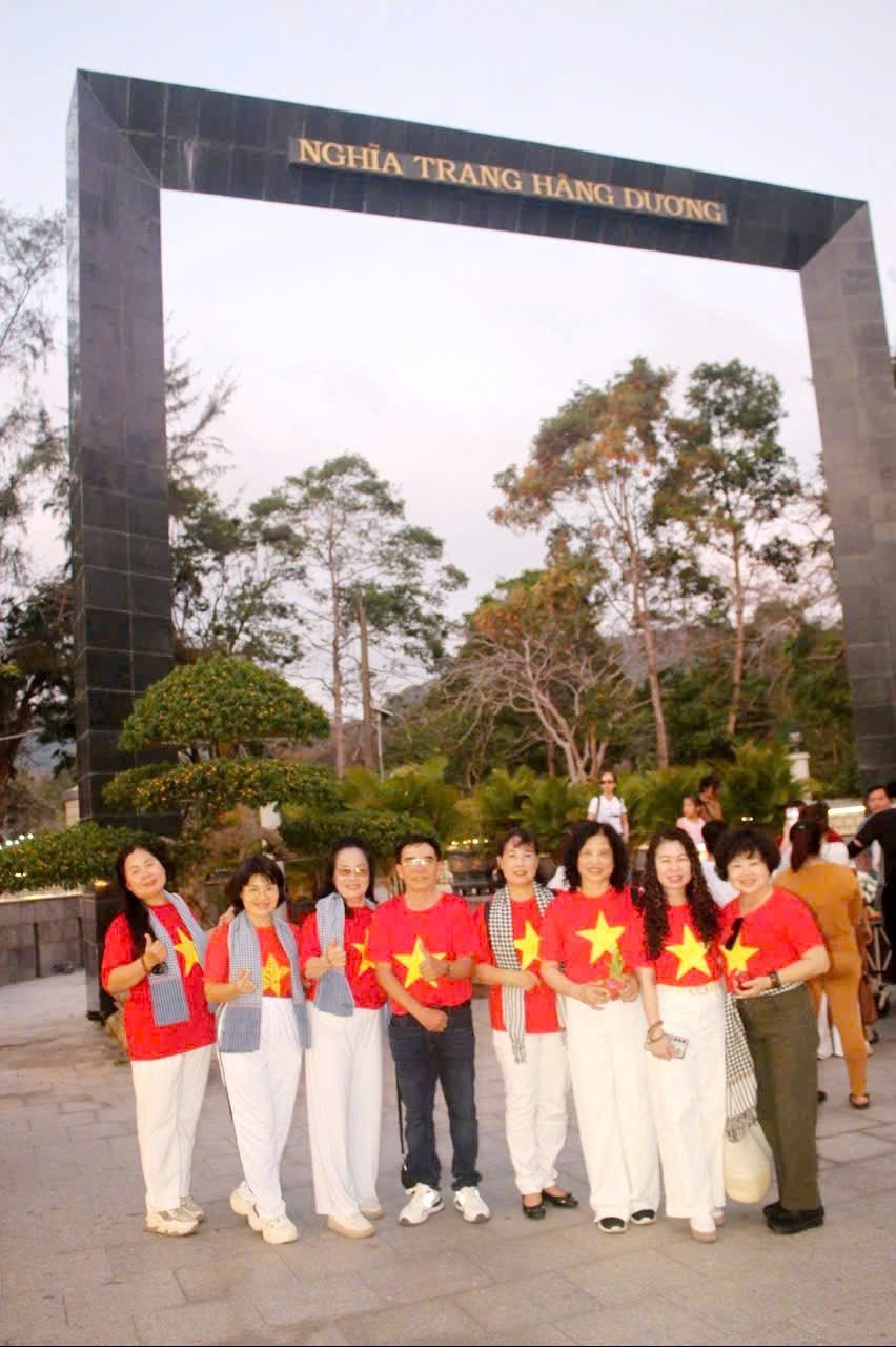 Hành trình “Về nguồn” đầy cảm xúc của Đoàn Hội viên Hội Nam Y Việt Nam tại Côn Đảo