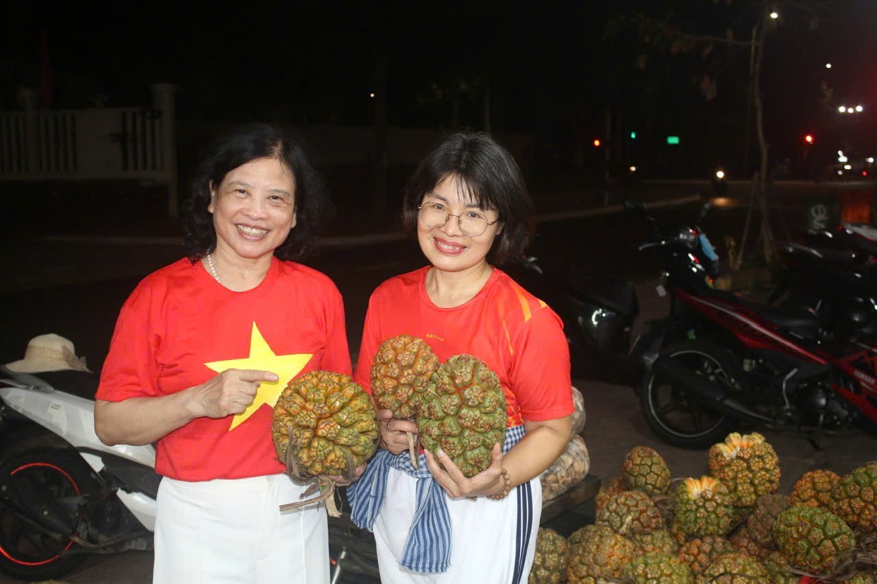 Hành trình “Về nguồn” đầy cảm xúc của Đoàn Hội viên Hội Nam Y Việt Nam tại Côn Đảo