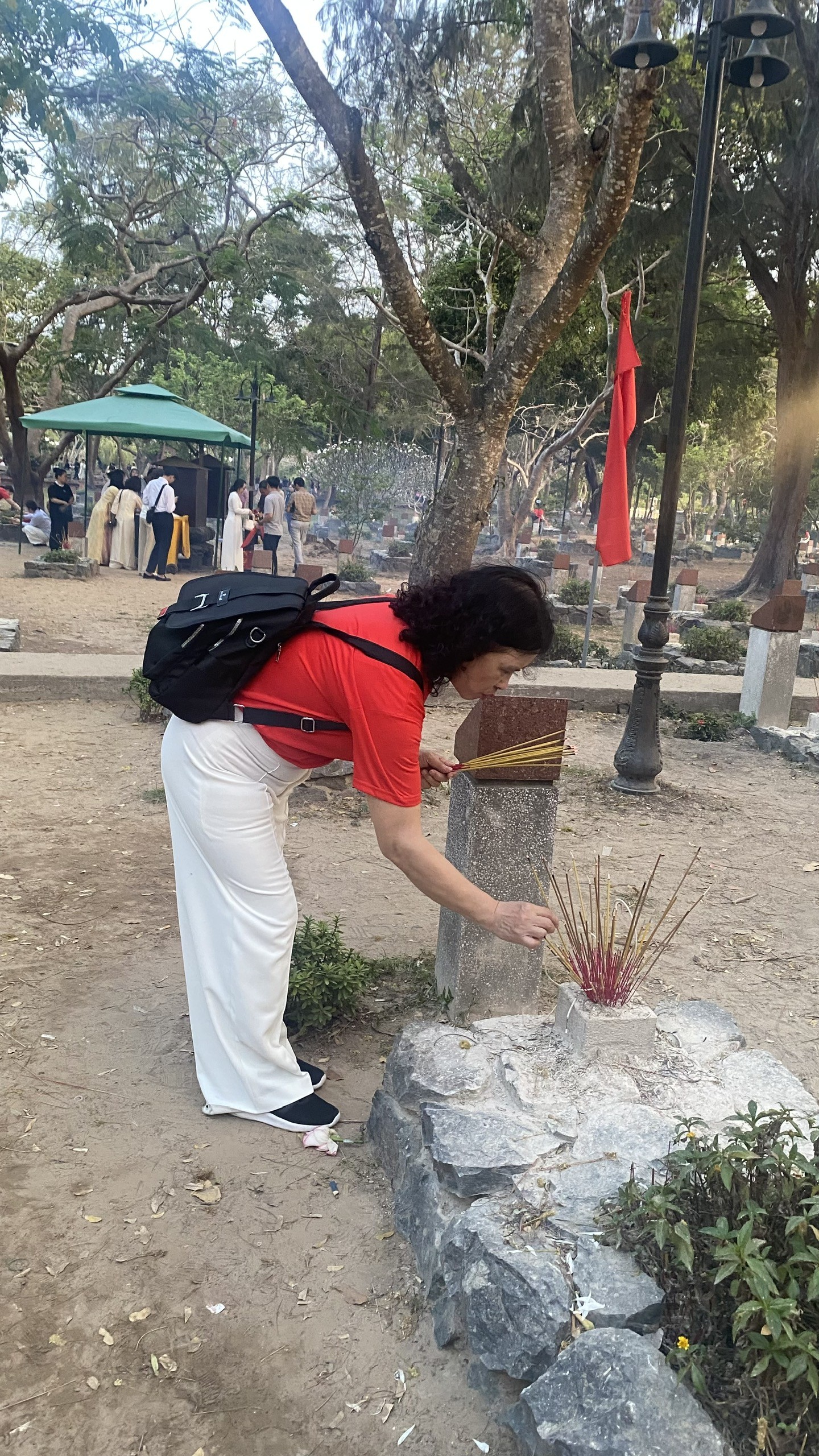 Hành trình “Về nguồn” đầy cảm xúc của Đoàn Hội viên Hội Nam Y Việt Nam tại Côn Đảo