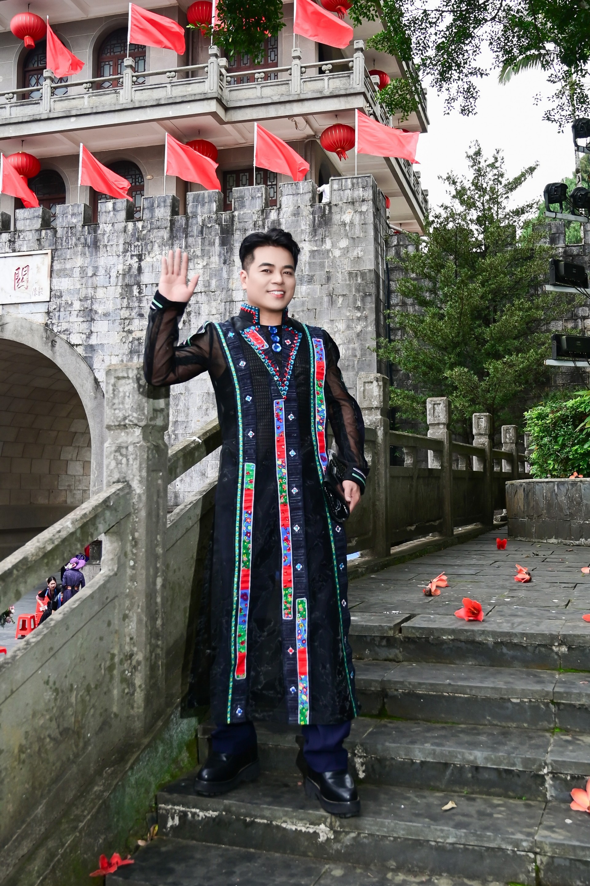 Nghệ sĩ David Le Tỏa Sáng Tại Chương Trình Giao Lưu Phụ Nữ Trung   Việt 2026