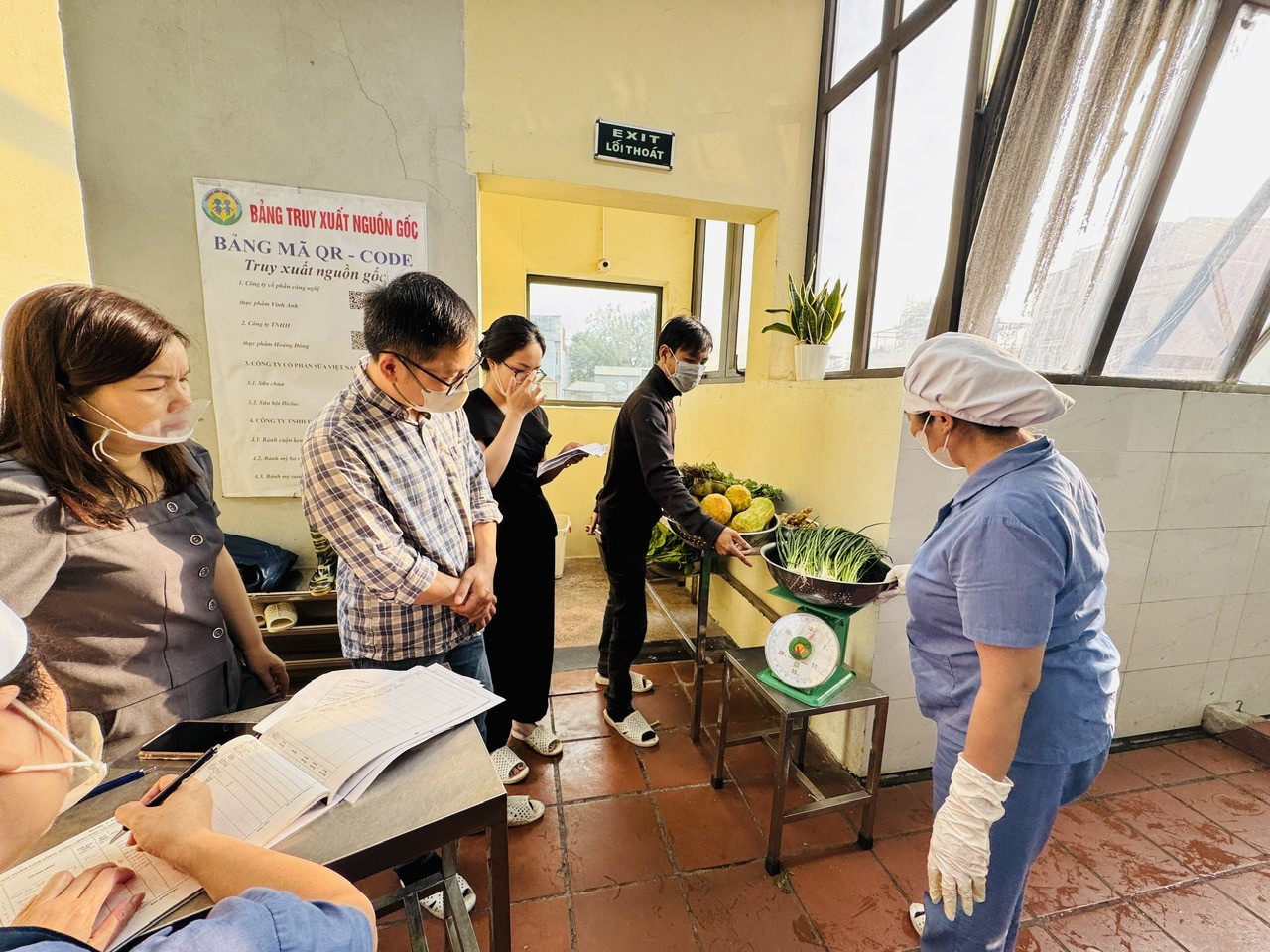 Trường Mầm non Sao Mai: Tăng cường giám sát giao nhận và bảo đảm vệ sinh an toàn thực phẩm Trường Mầm non Sao Mai: Tăng cường giám sát giao nhận và bảo đảm vệ sinh an toàn thực phẩm