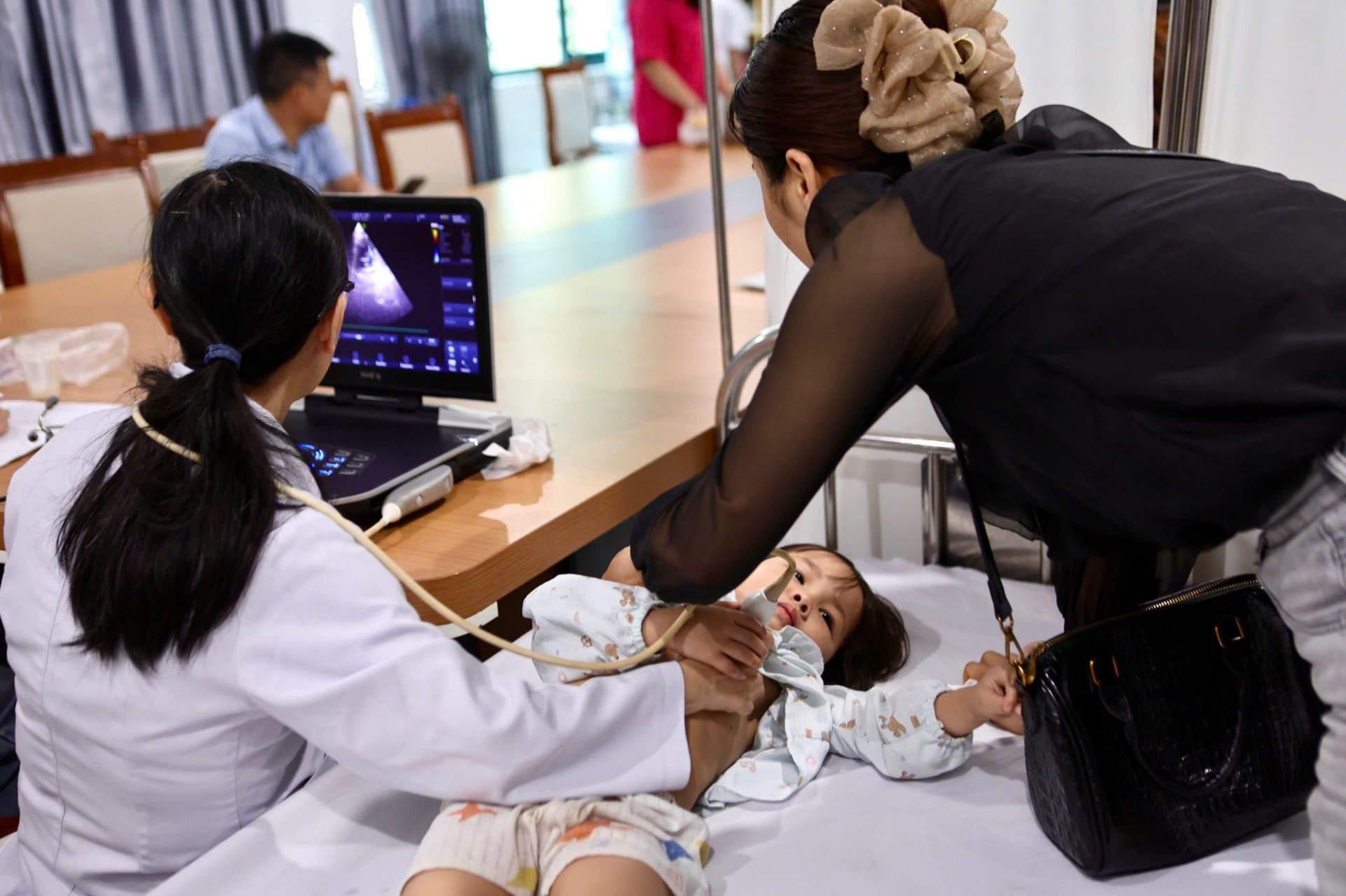 Hành trình yêu thương: Khám sàng lọc tim bẩm sinh miễn phí cho trẻ em vùng khó Phú Thọ Hành trình yêu thương: Khám sàng lọc tim bẩm sinh miễn phí cho trẻ em vùng khó Phú Thọ