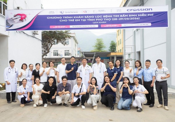 Hành trình yêu thương: Khám sàng lọc tim bẩm sinh miễn phí cho trẻ em vùng khó Phú Thọ