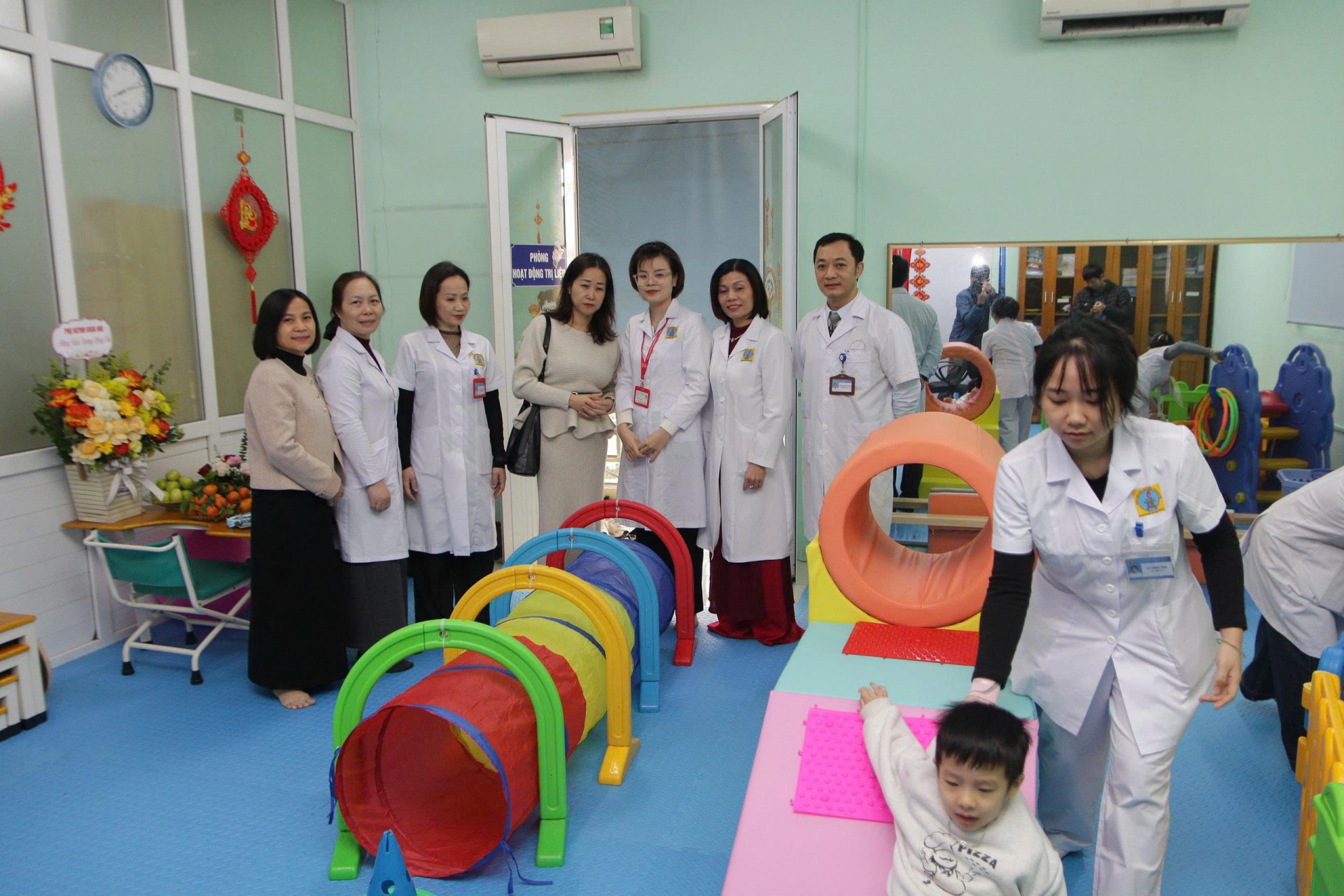 Mở rộng dịch vụ khám ngoài giờ, nâng cao hiệu quả điều trị cơ xương khớp và rối loạn phát triển ở trẻ