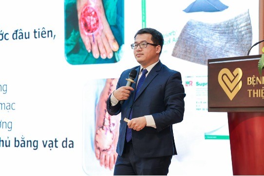 Đắk Lắk: Hội thảo khoa học chia sẻ kinh nghiệm chăm sóc và điều trị vết thương mạn tính Đắk Lắk: Hội thảo khoa học chia sẻ kinh nghiệm chăm sóc và điều trị vết thương mạn tính