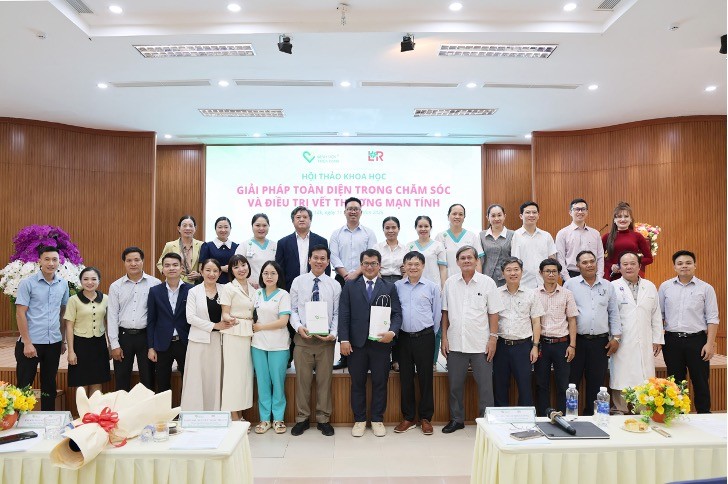 Đắk Lắk: Hội thảo khoa học chia sẻ kinh nghiệm chăm sóc và điều trị vết thương mạn tính Đắk Lắk: Hội thảo khoa học chia sẻ kinh nghiệm chăm sóc và điều trị vết thương mạn tính